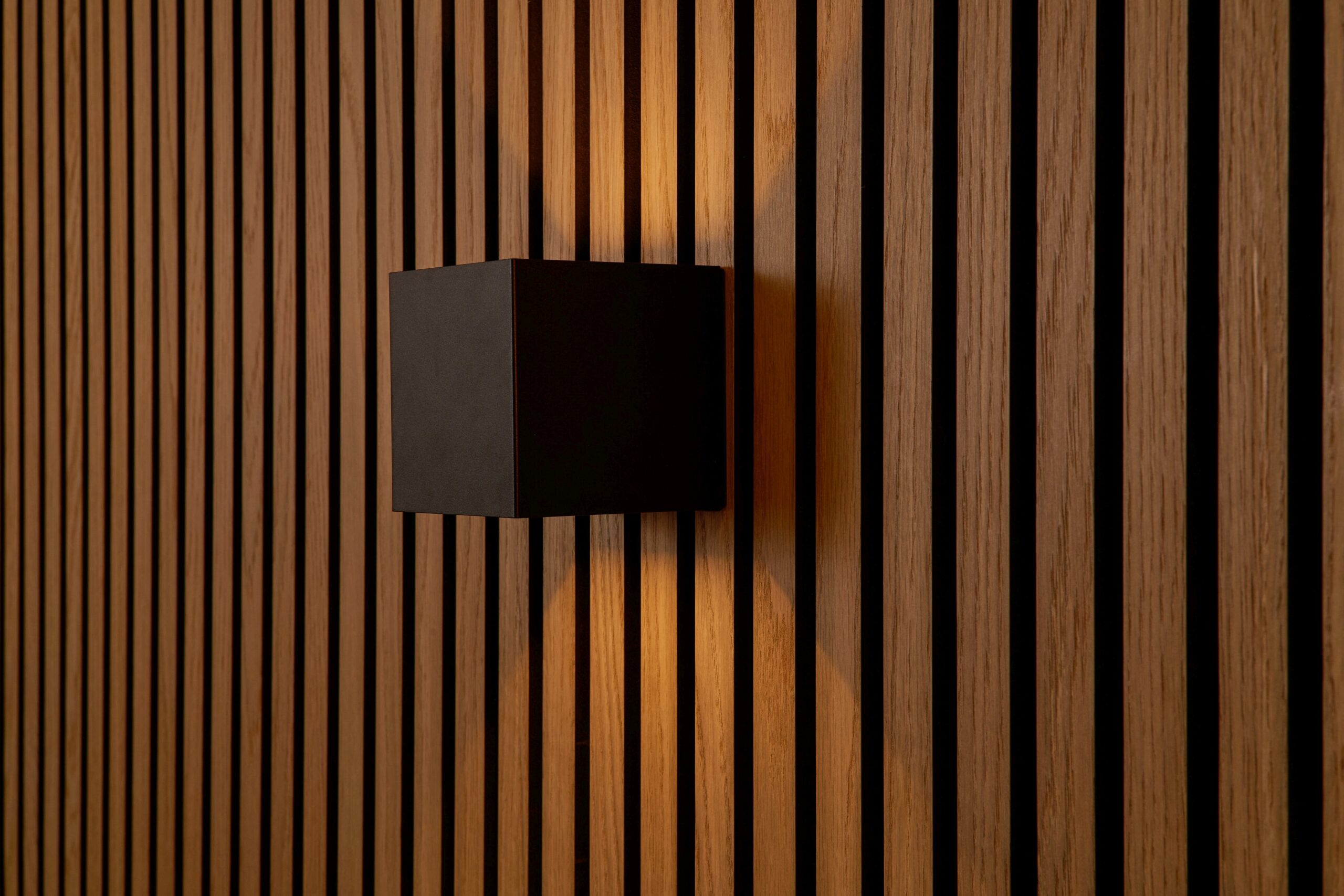 1101350002_LW_Wandleuchte_Eirik Cube_ZB-Bild_V01
